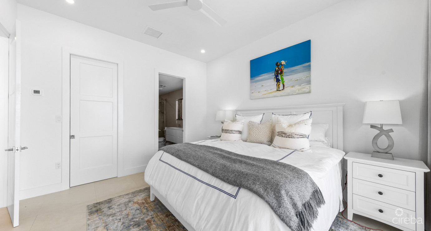 26 Sunset Point  Rare 3bed Unit With Its Own 0.33acre Private Seafront Lot