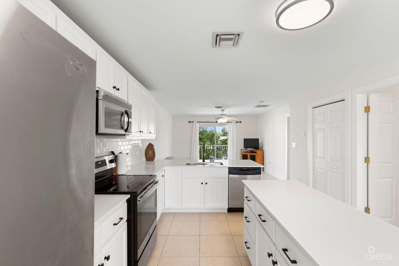 Cayman Escape #7 Canalfront With Dock