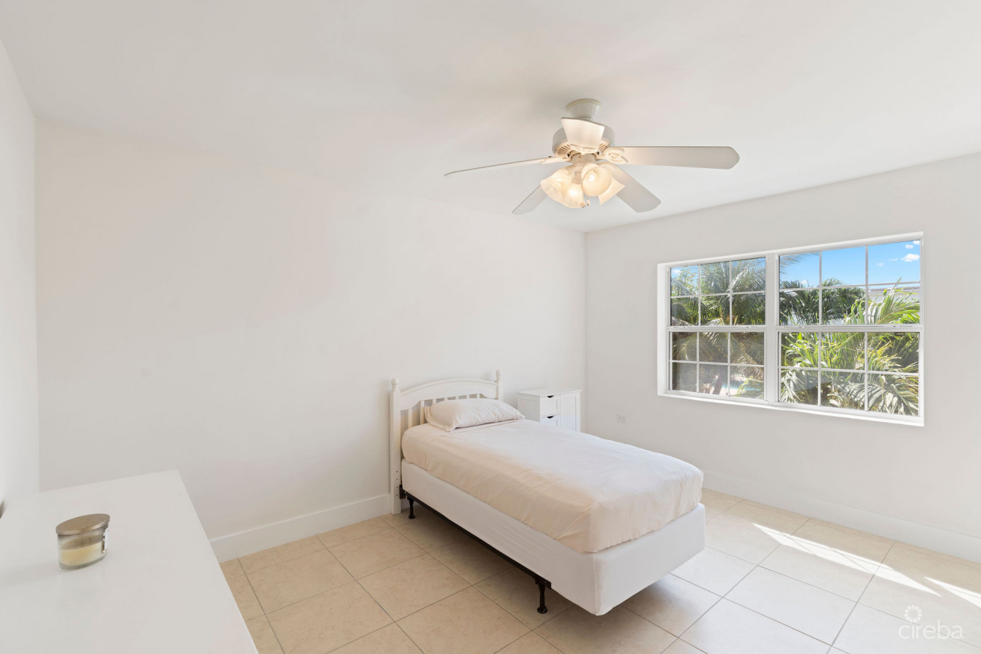 Cayman Escape #7 Canalfront With Dock