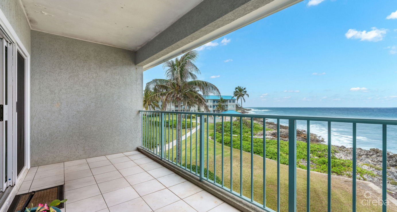 Ocean Front Top Floor Large Three Bed Ocean Pointe Villas