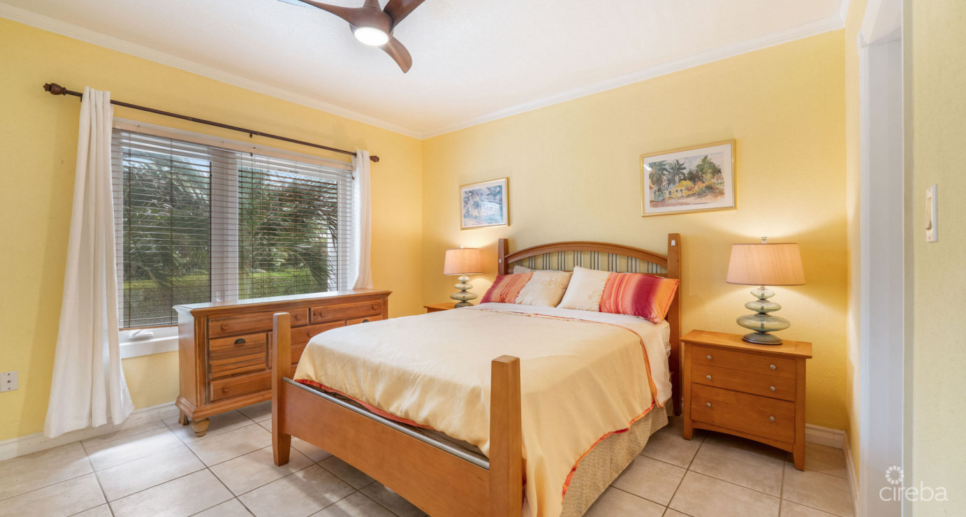 Ocean Front Top Floor Large Three Bed Ocean Pointe Villas