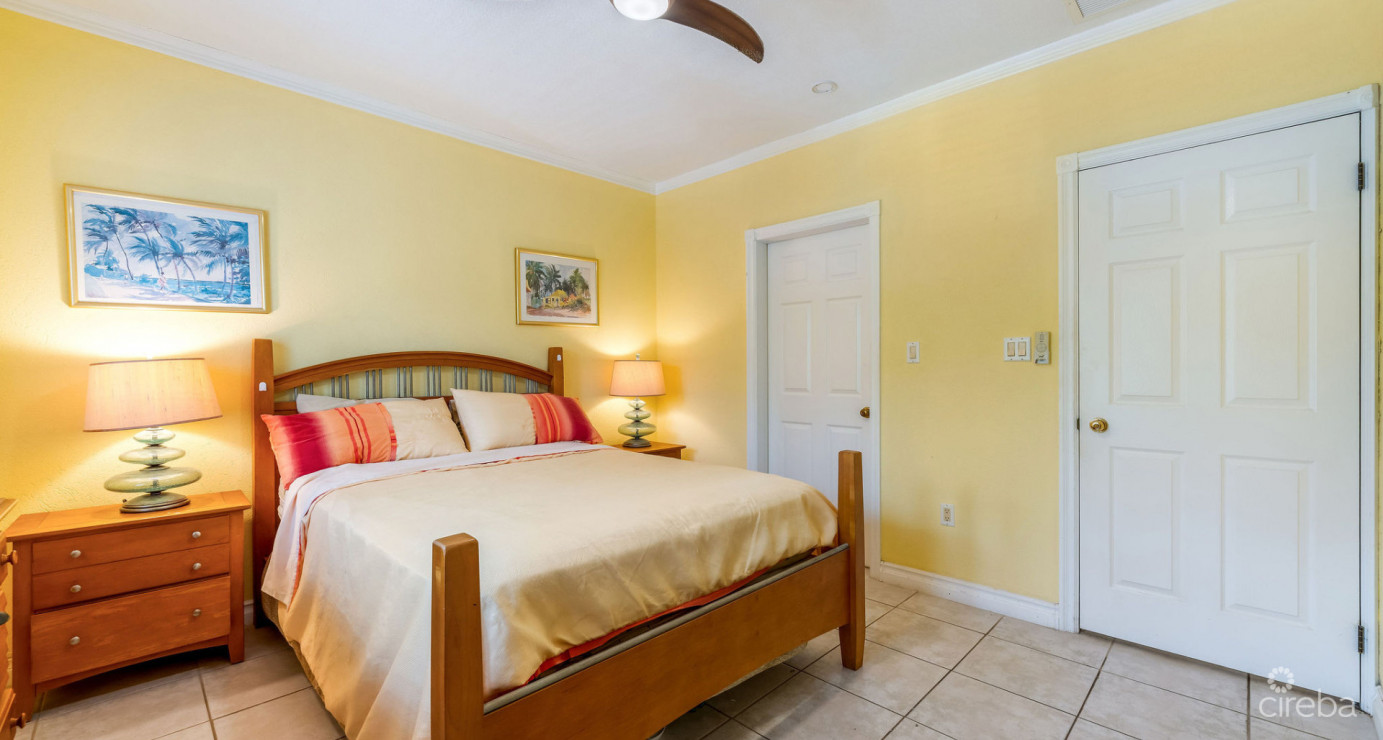 Ocean Front Top Floor Large Three Bed Ocean Pointe Villas