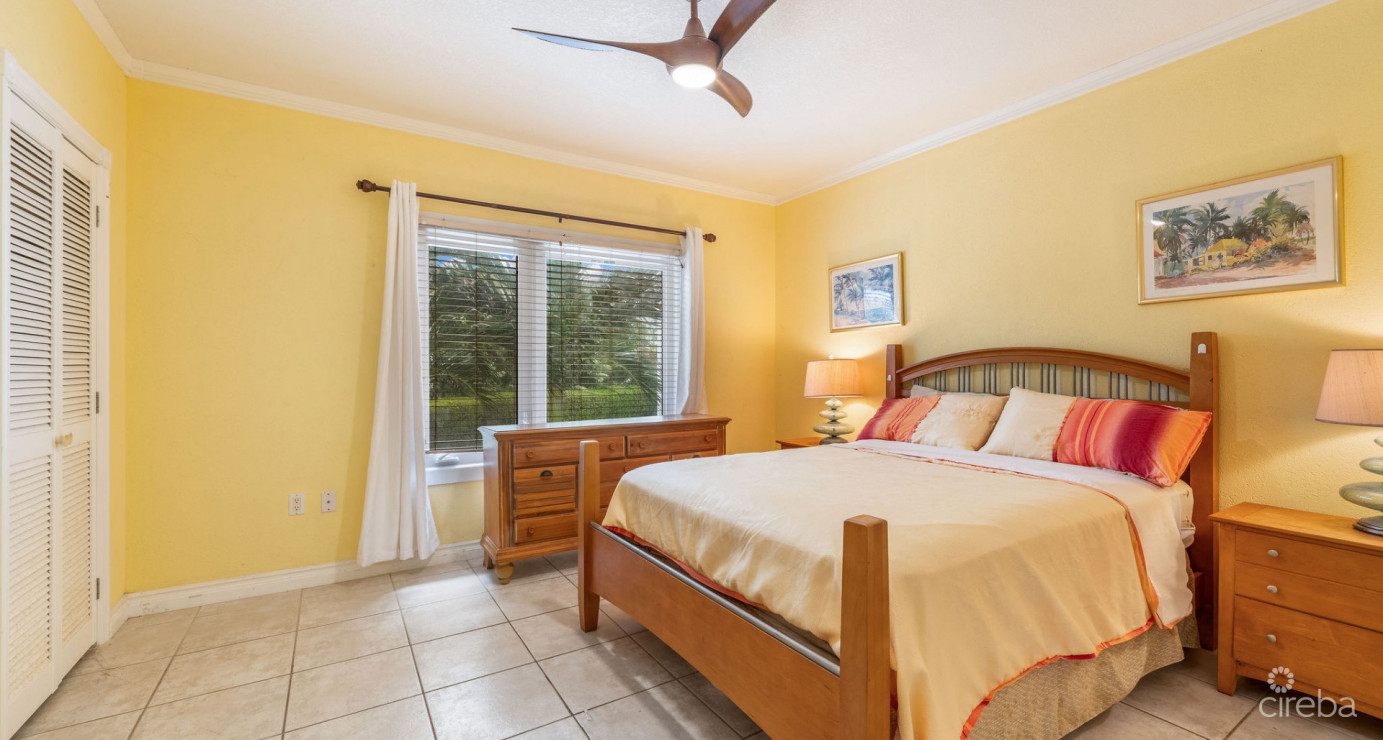 Ocean Front Top Floor Large Three Bed Ocean Pointe Villas