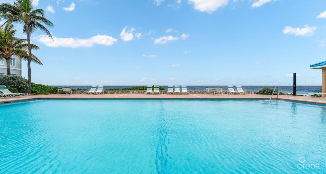 Ocean Front Top Floor Large Three Bed Ocean Pointe Villas