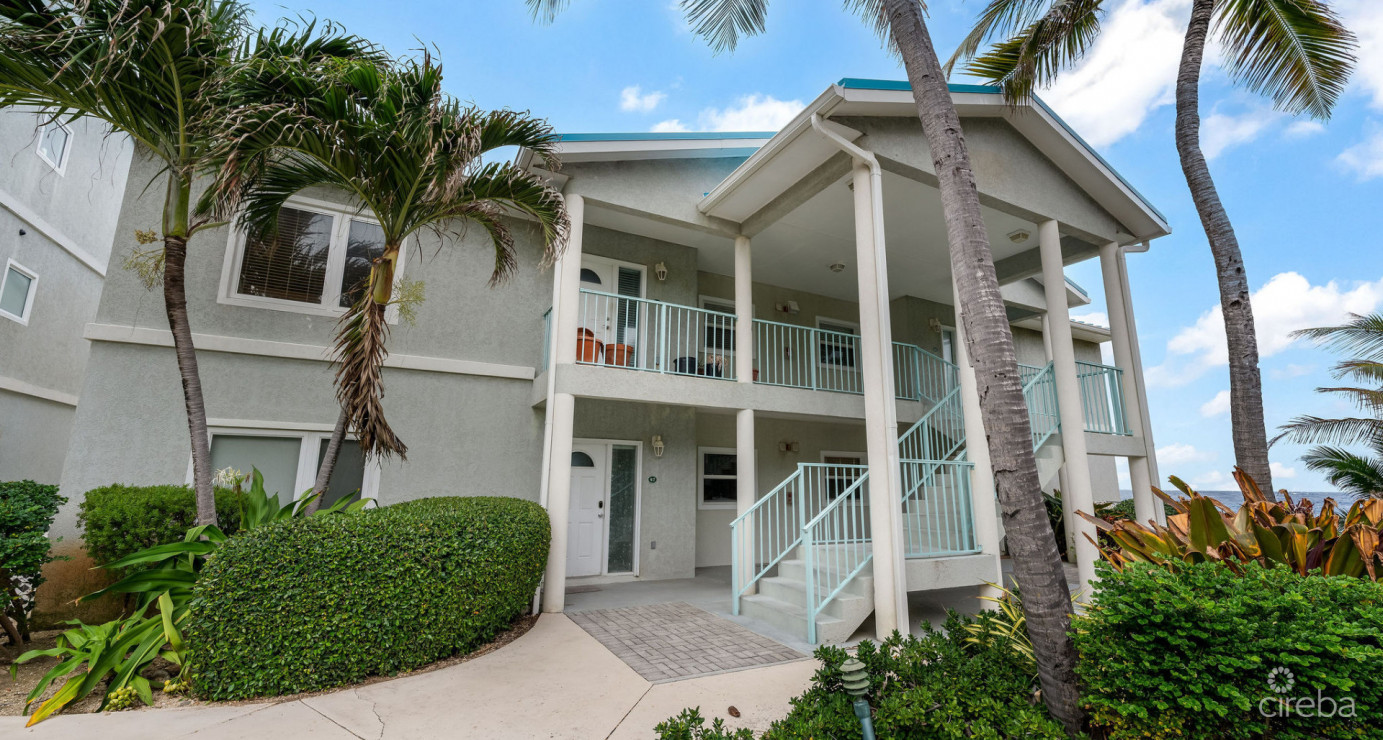 Ocean Front Top Floor Large Three Bed Ocean Pointe Villas