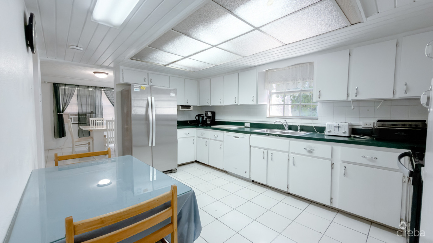 Twinflowers Double Parcel Residence