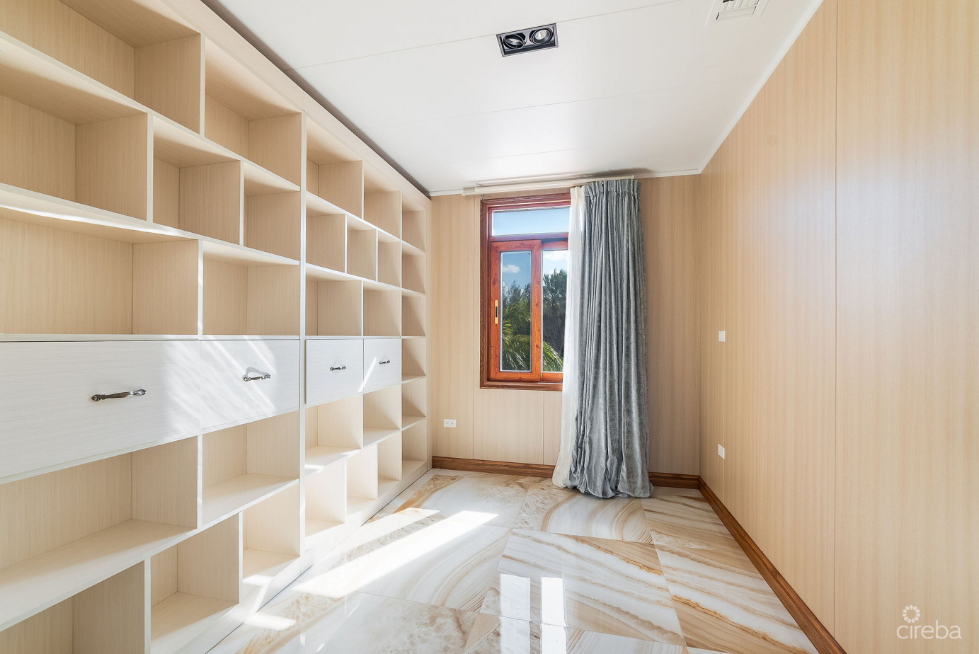 A Waterfront Opportunity In Auburn Bay  Prospect