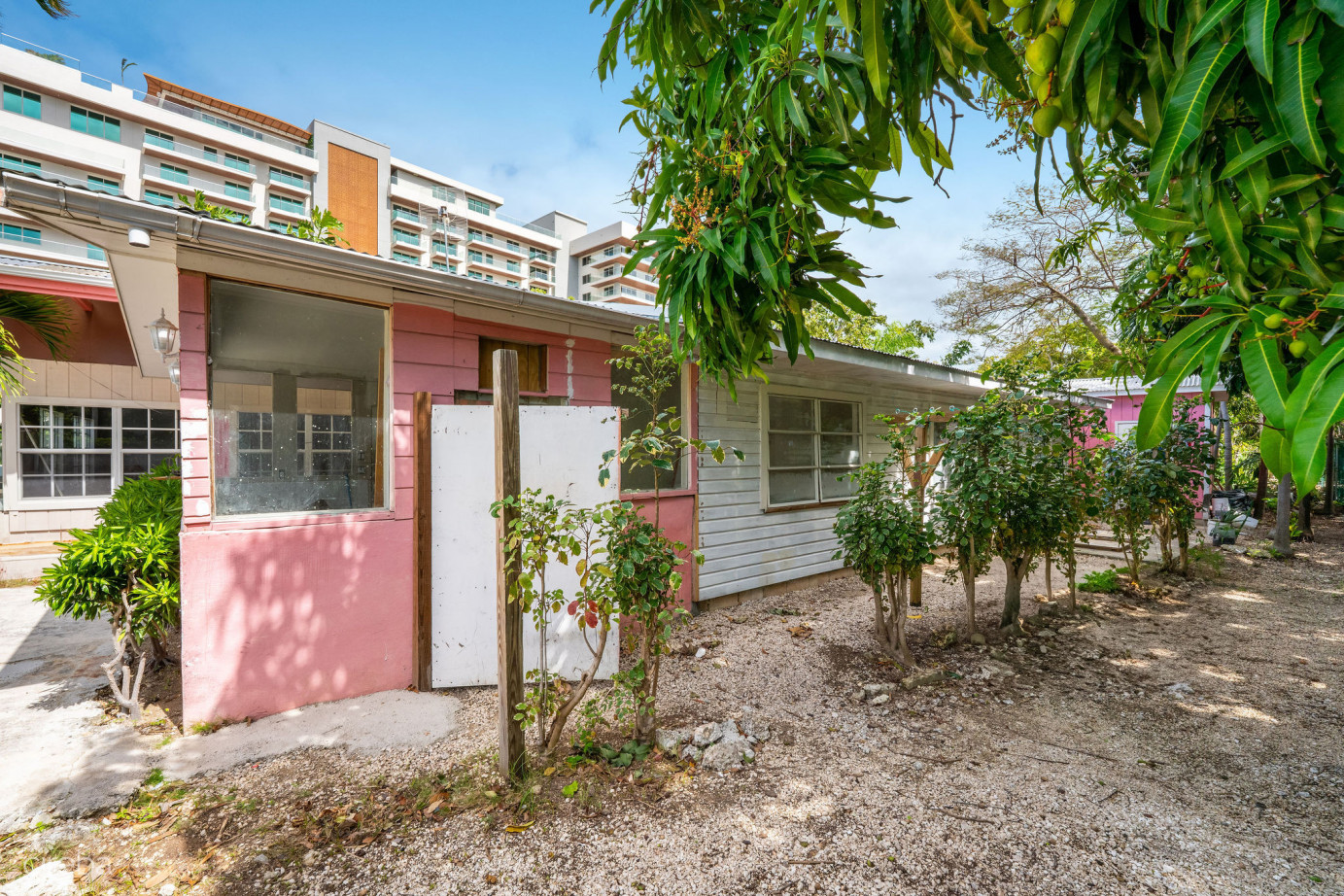 Commercial Property - 85 Goring Avenue