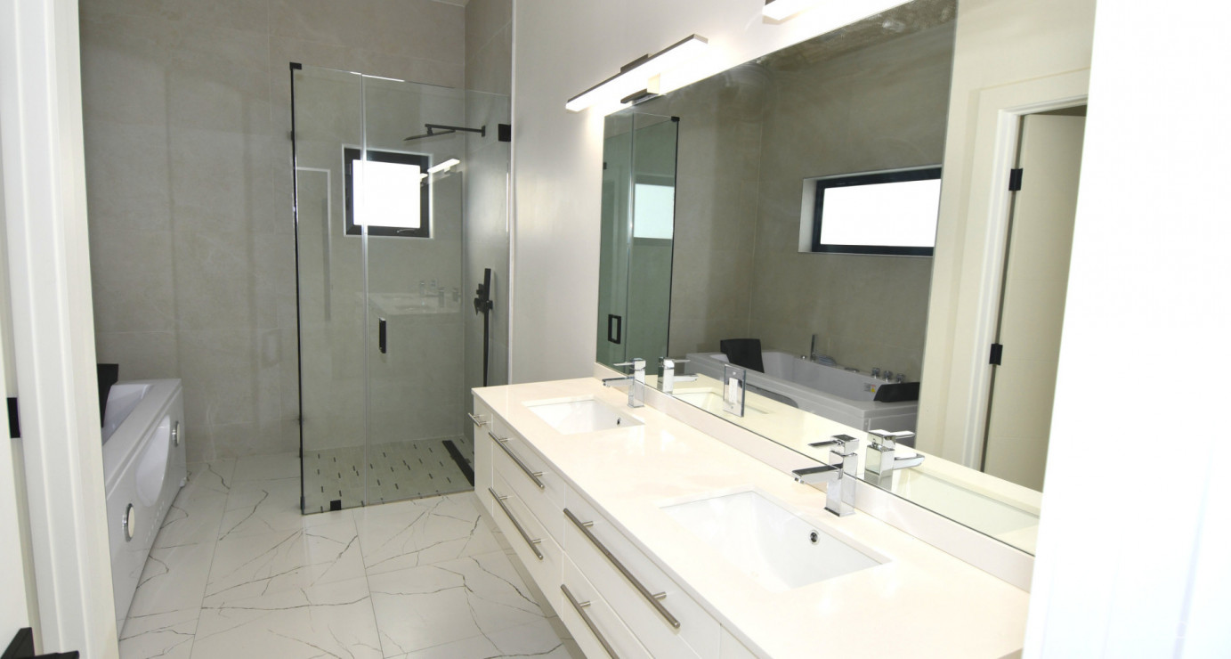 Brand New Luxury Villa