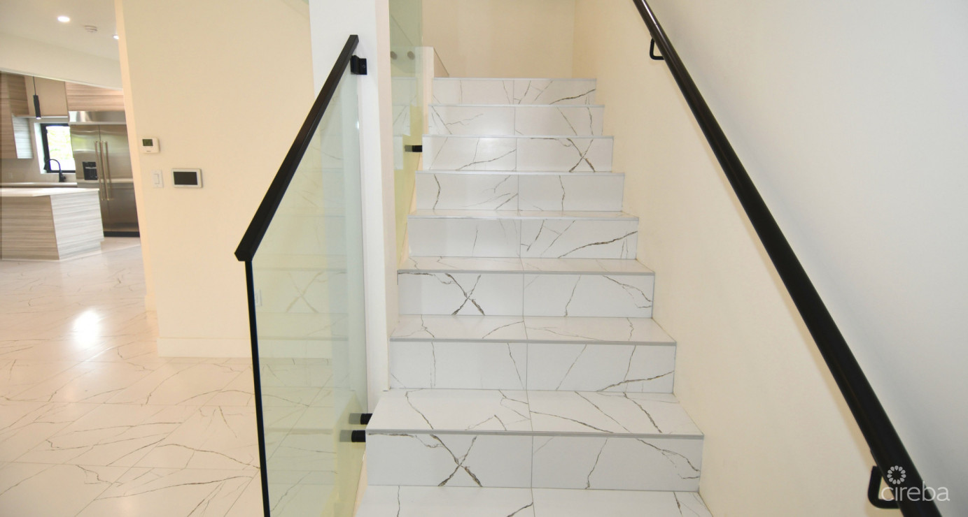 Brand New Luxury Villa