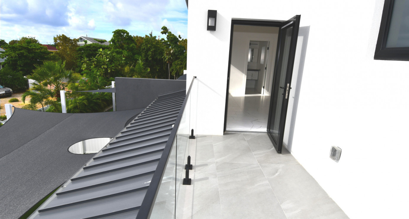 Brand New Luxury Villa