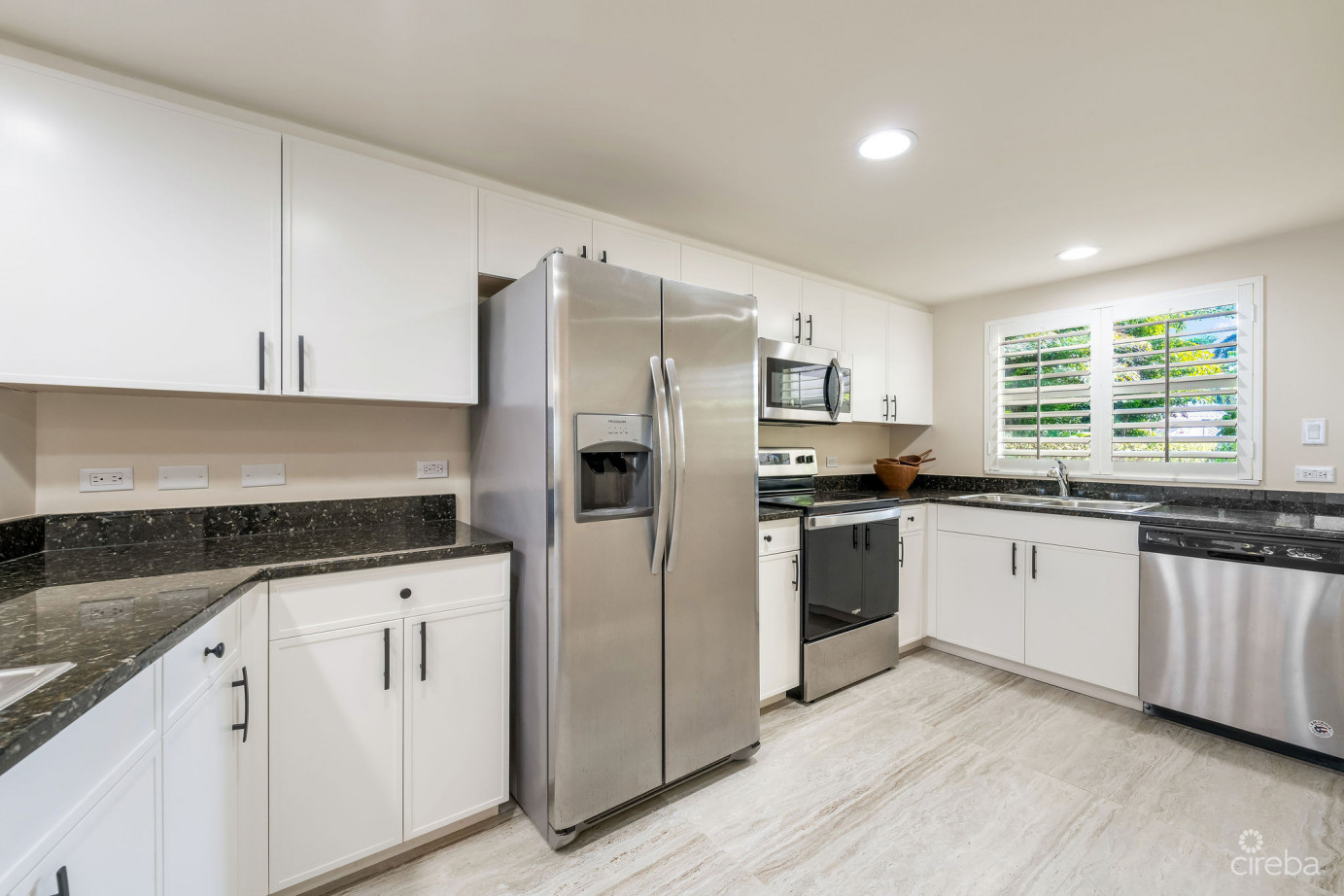 Beachfront Bliss At Cayman Club  Seven Mile Beach