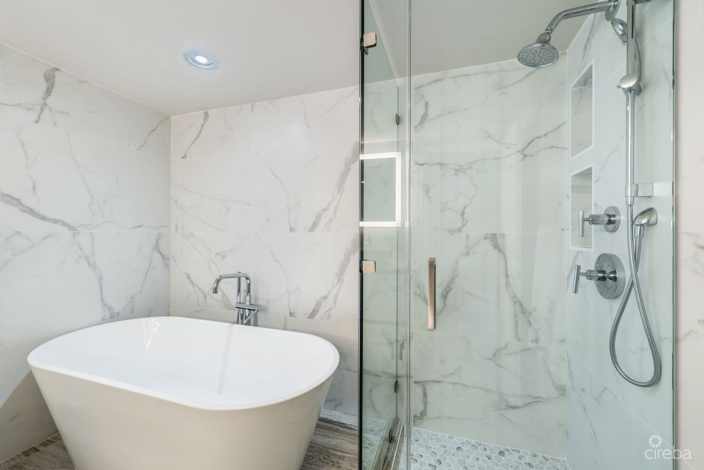 Beachfront Bliss At Cayman Club  Seven Mile Beach