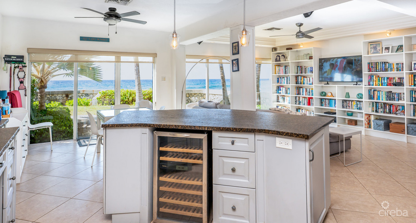 Seafront Ocean Club 3 Bed