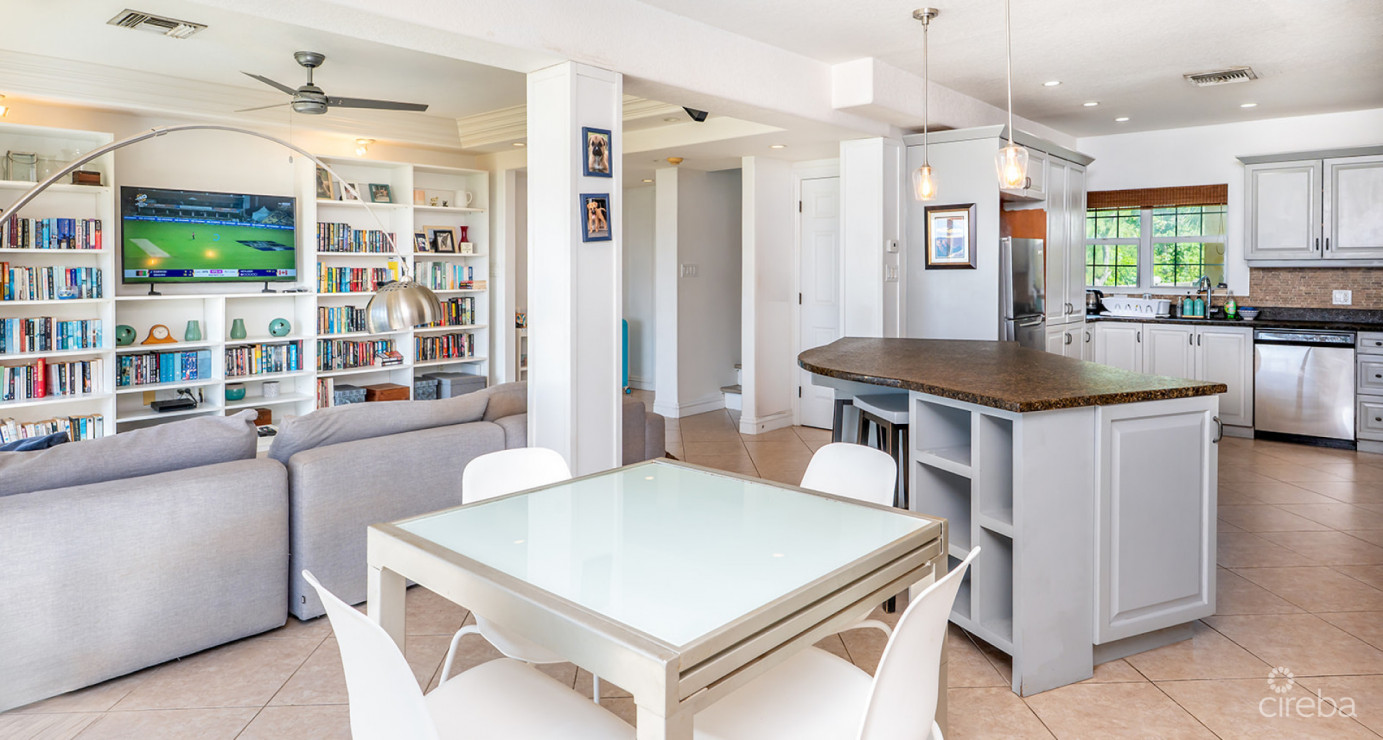 Seafront Ocean Club 3 Bed