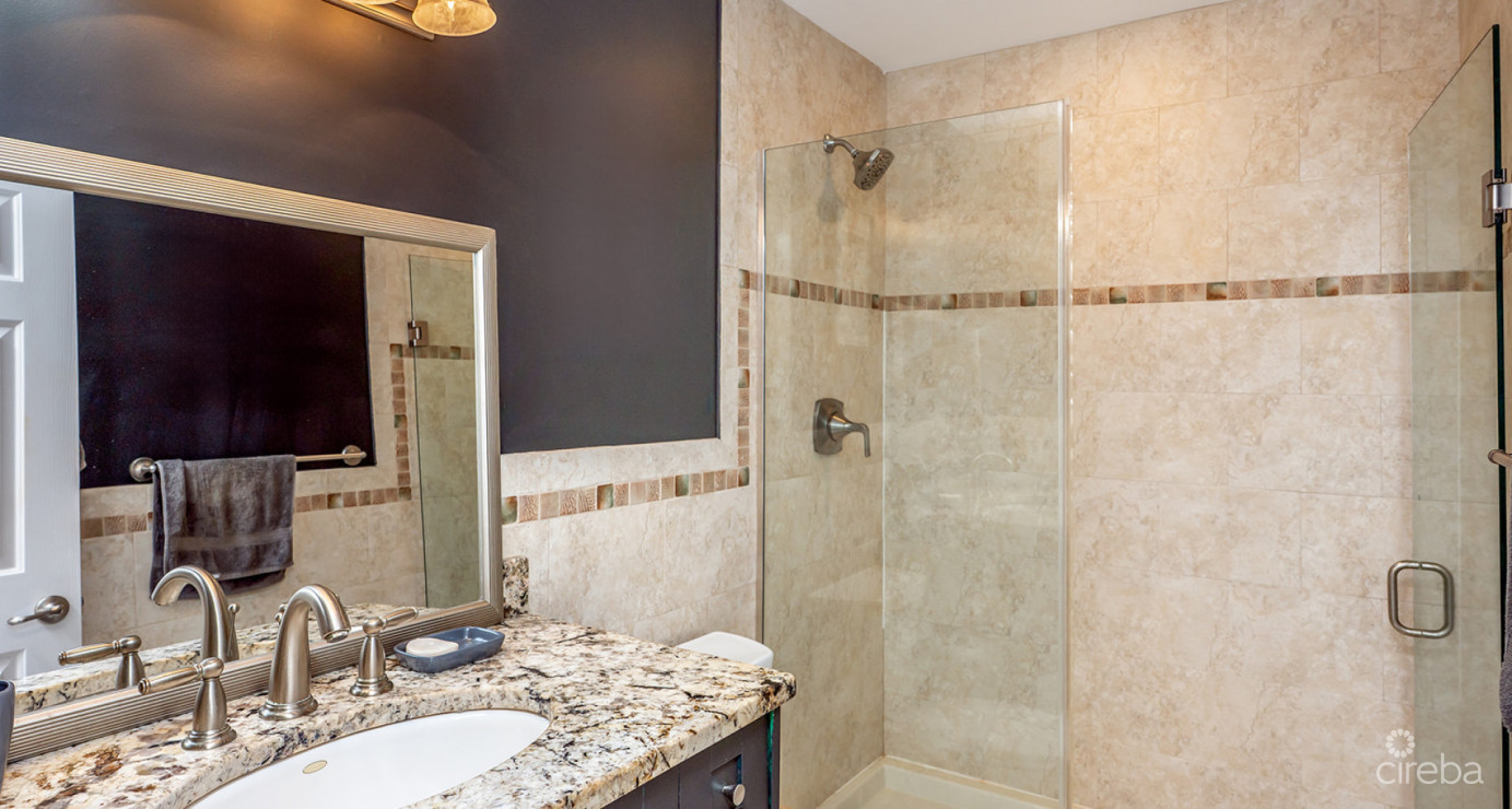 Seafront Ocean Club 3 Bed