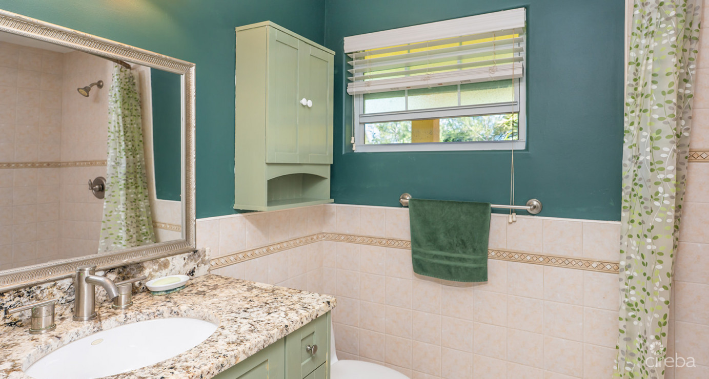 Seafront Ocean Club 3 Bed