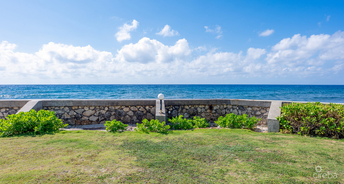 Seafront Ocean Club 3 Bed