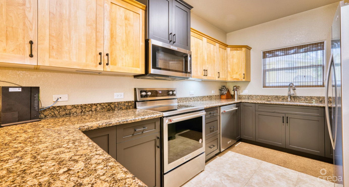 L'ambience  George Town - Turnkey Family Townhouse