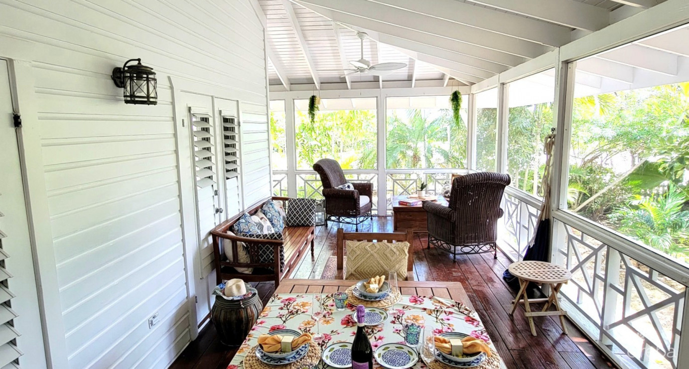 Lahala Treehouse Cottage