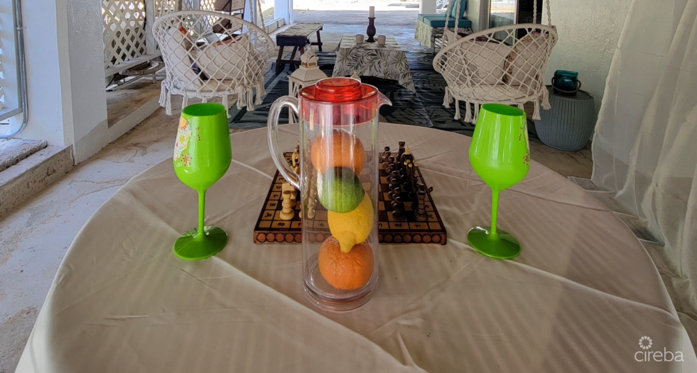 Lahala Treehouse Cottage