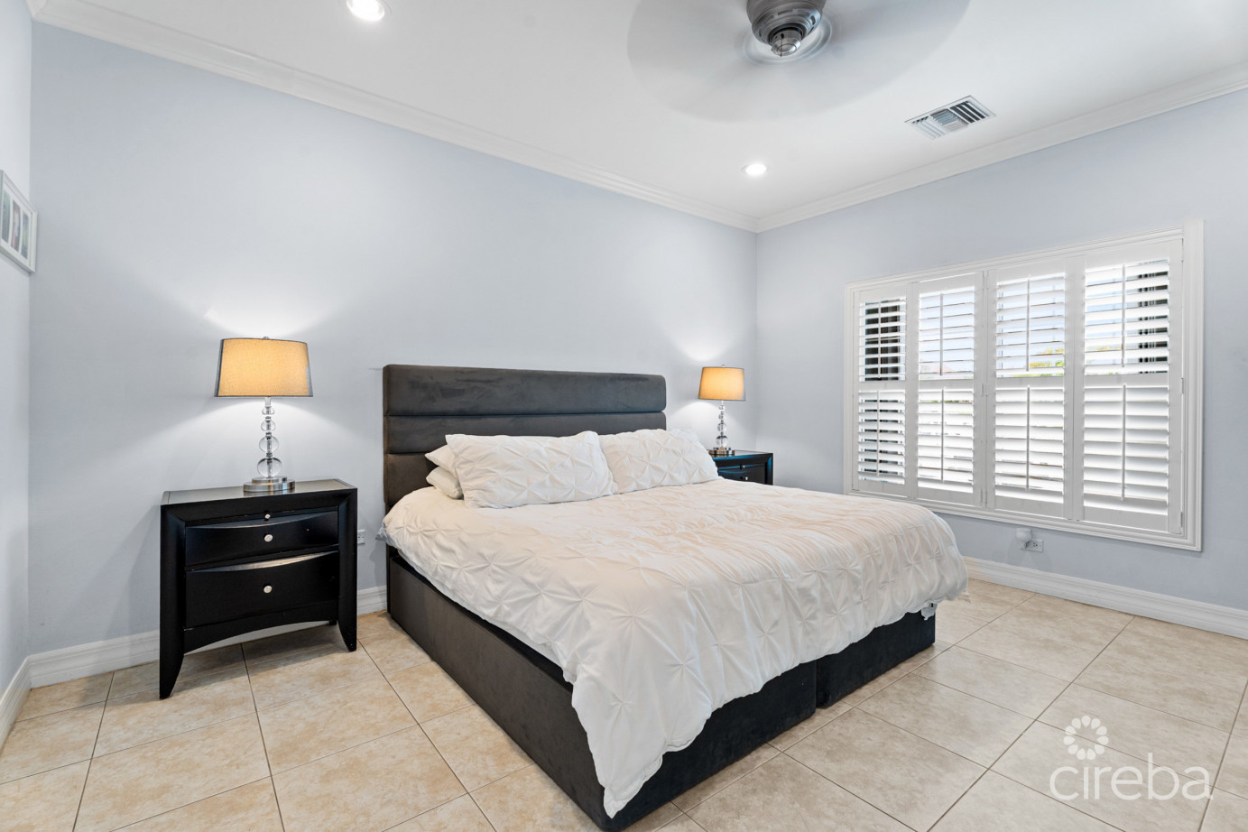 Highlands - One Side Of A Duplex