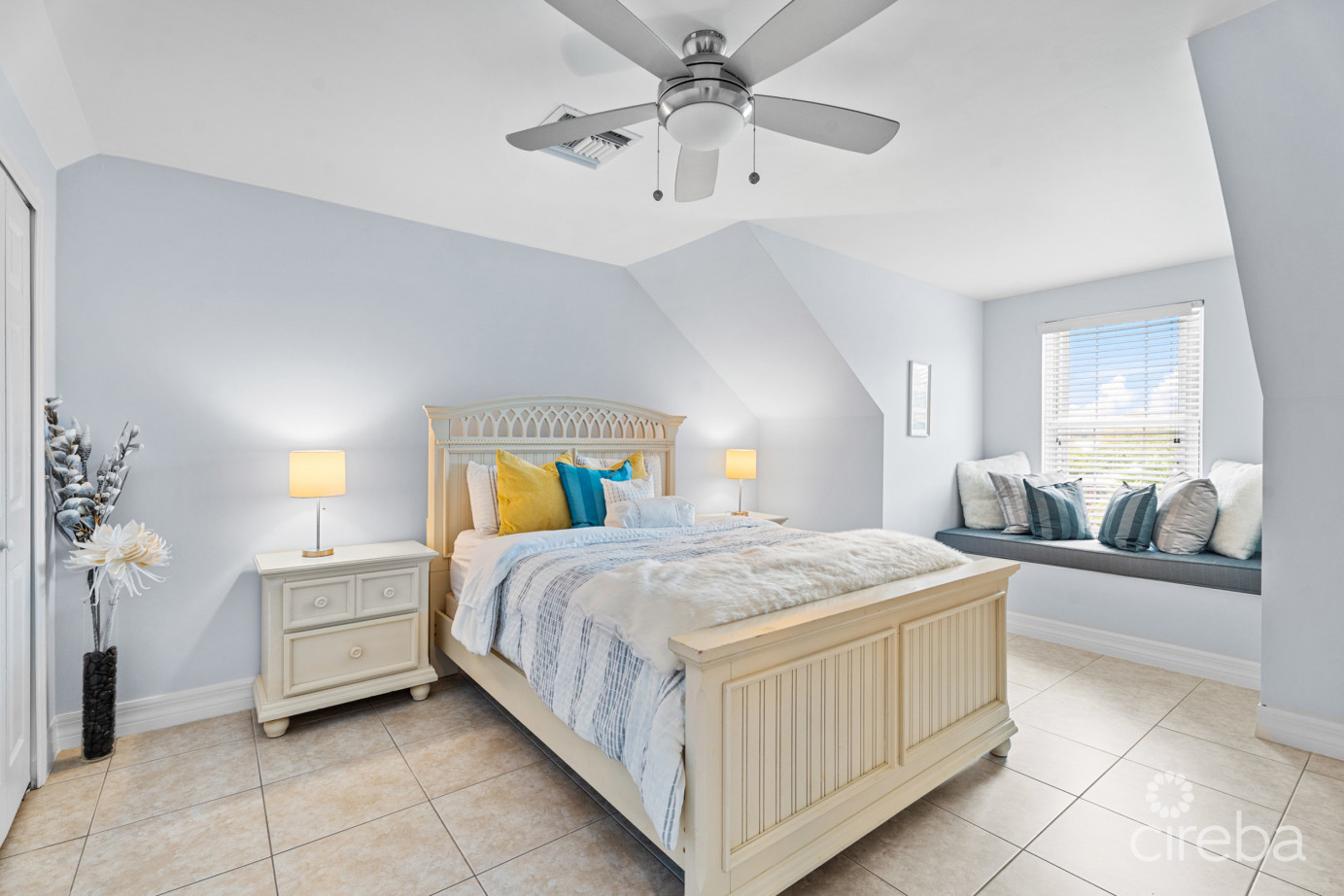 Highlands - One Side Of A Duplex