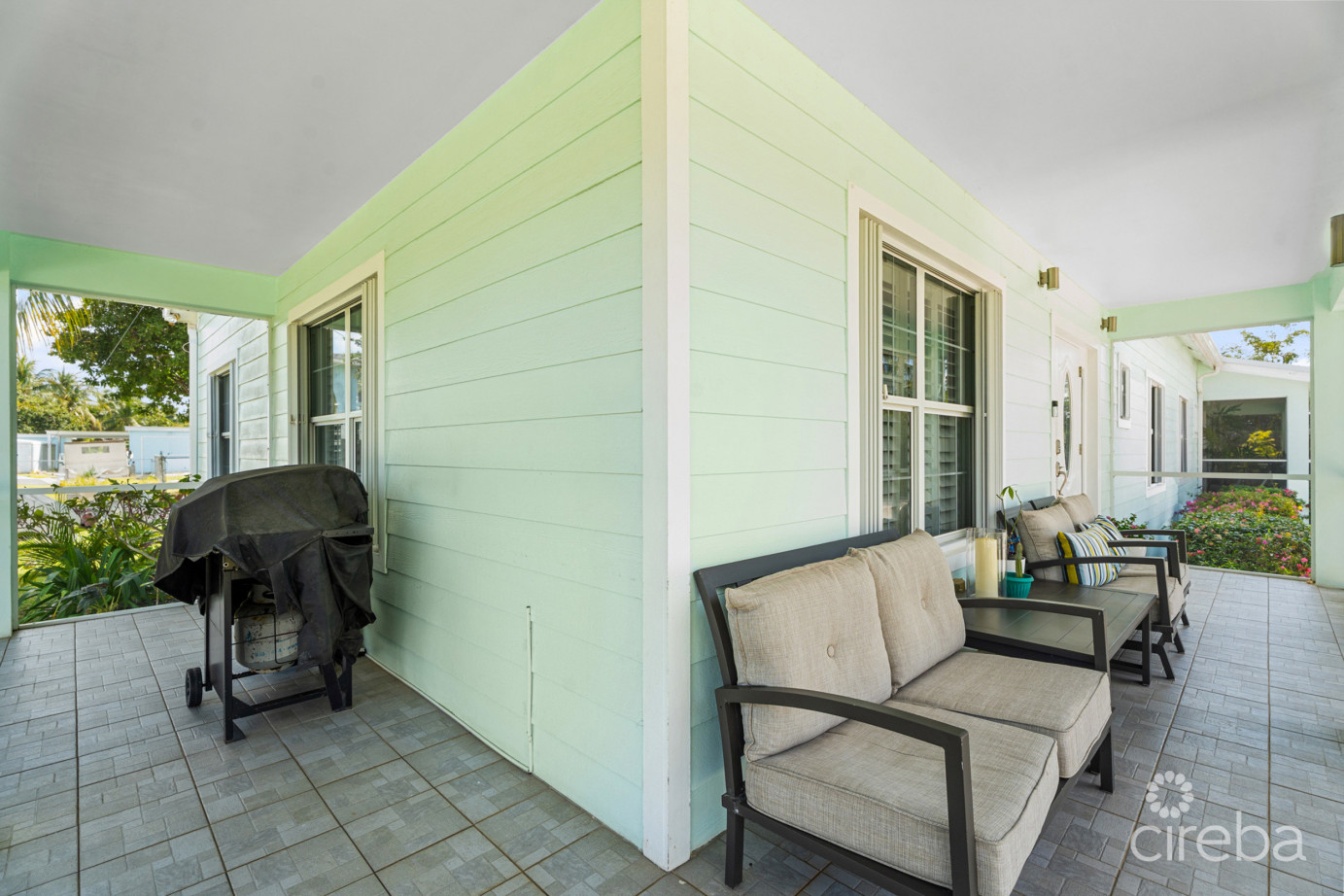 Highlands - One Side Of A Duplex