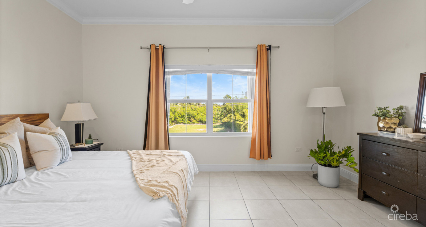 11 Snug Harbour Villas  Lovely 2-bed/ 2-bath Unit In Well-located Community