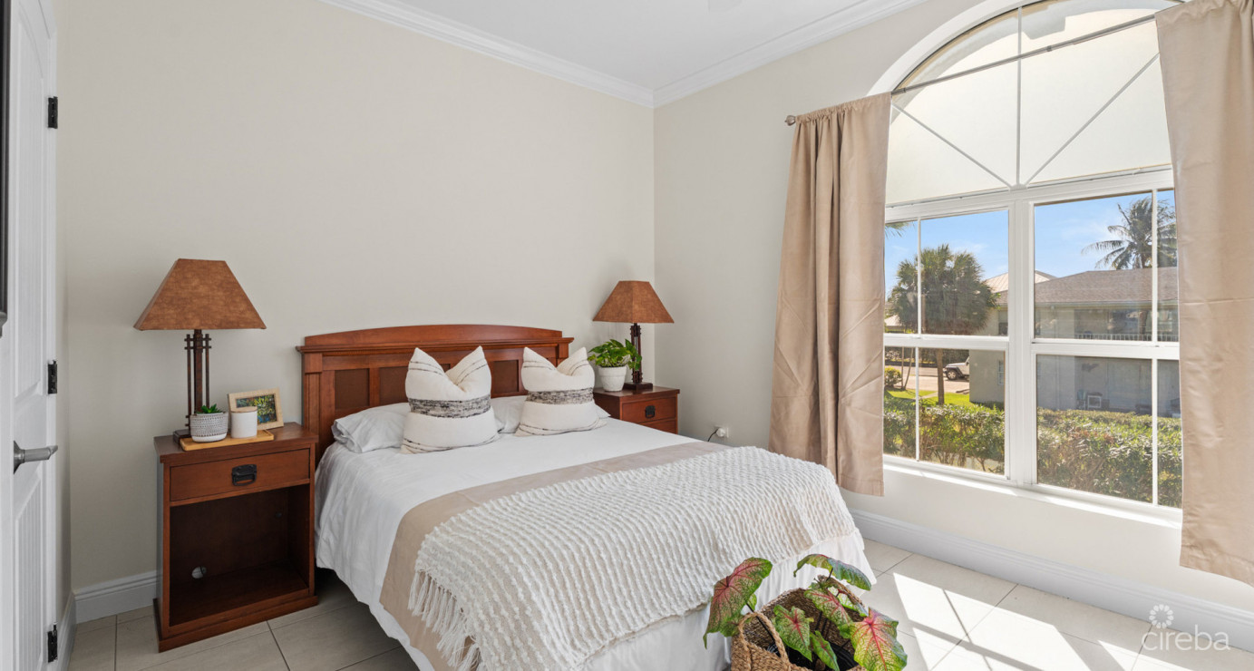 11 Snug Harbour Villas  Lovely 2-bed/ 2-bath Unit In Well-located Community