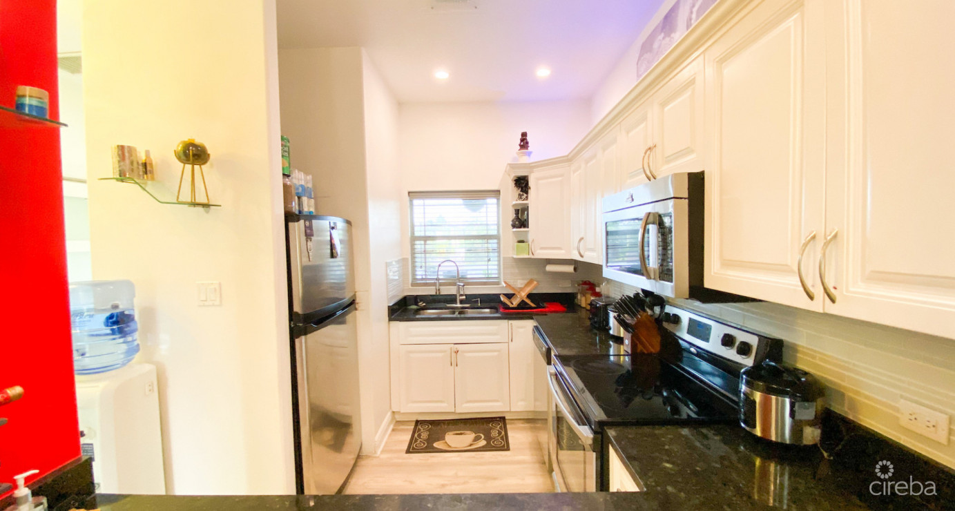 Omega Bay Gardens 1 Bed + Den