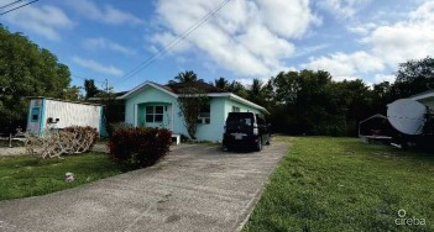 Spotts Home - Tuscany Dr