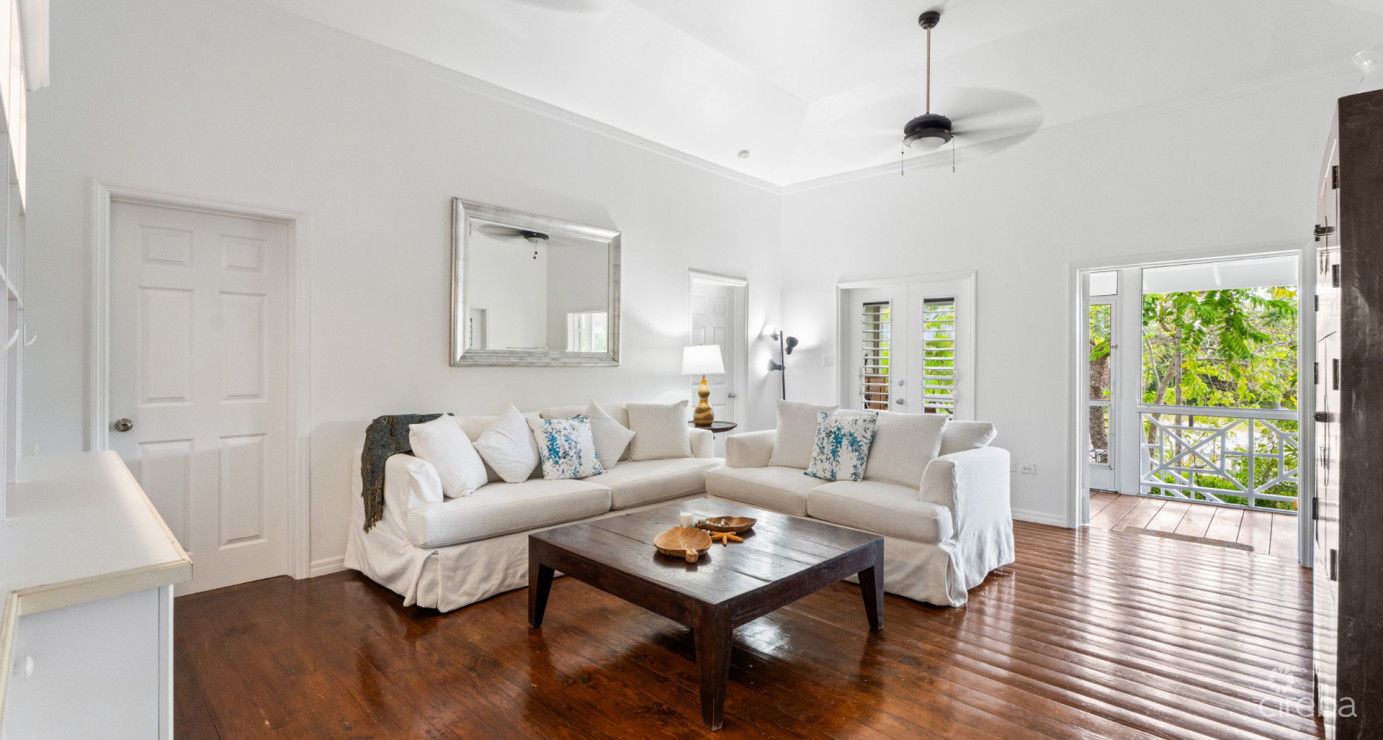 Lahala Treehouse Cottage