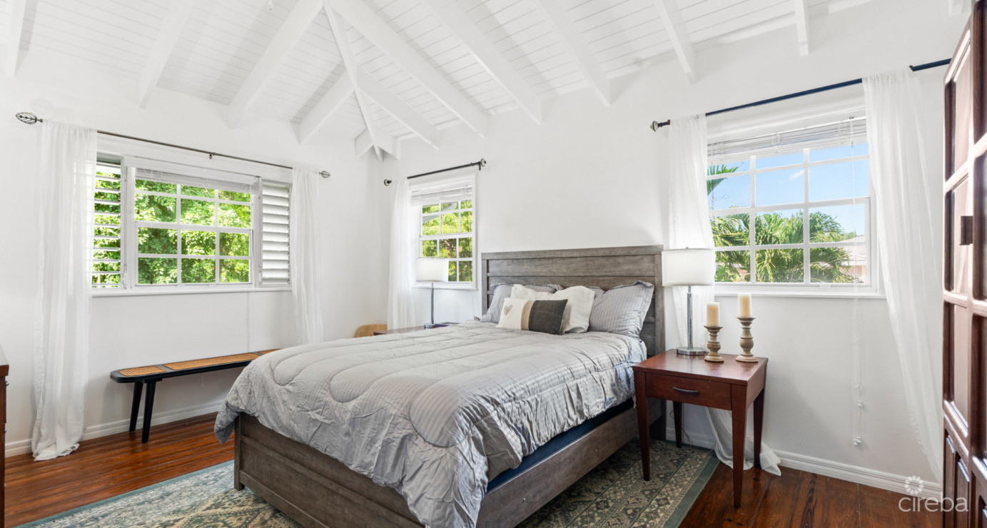 Lahala Treehouse Cottage