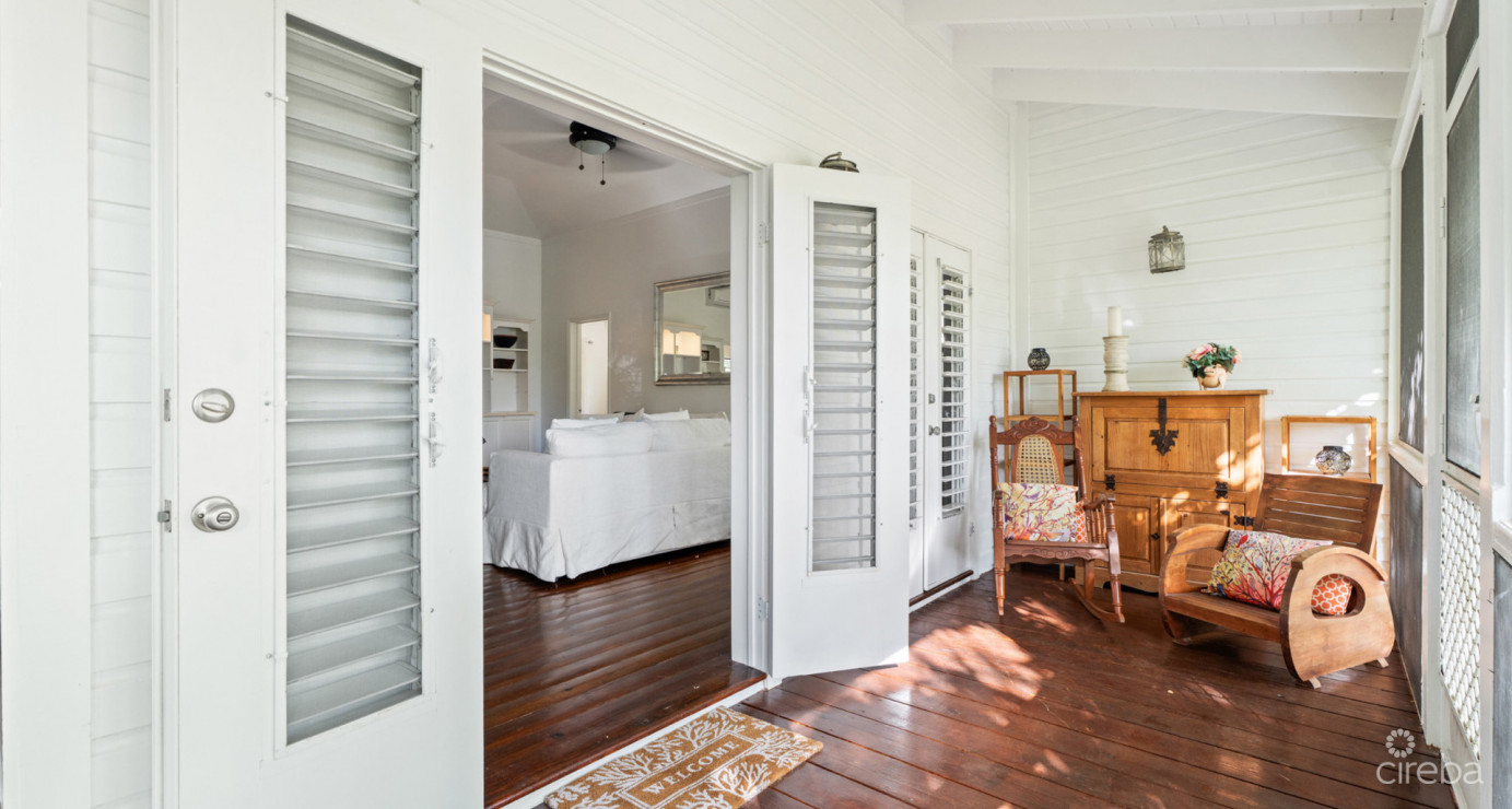 Lahala Treehouse Cottage