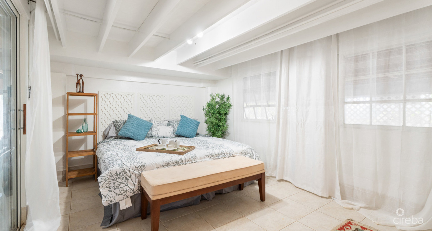 Lahala Treehouse Cottage