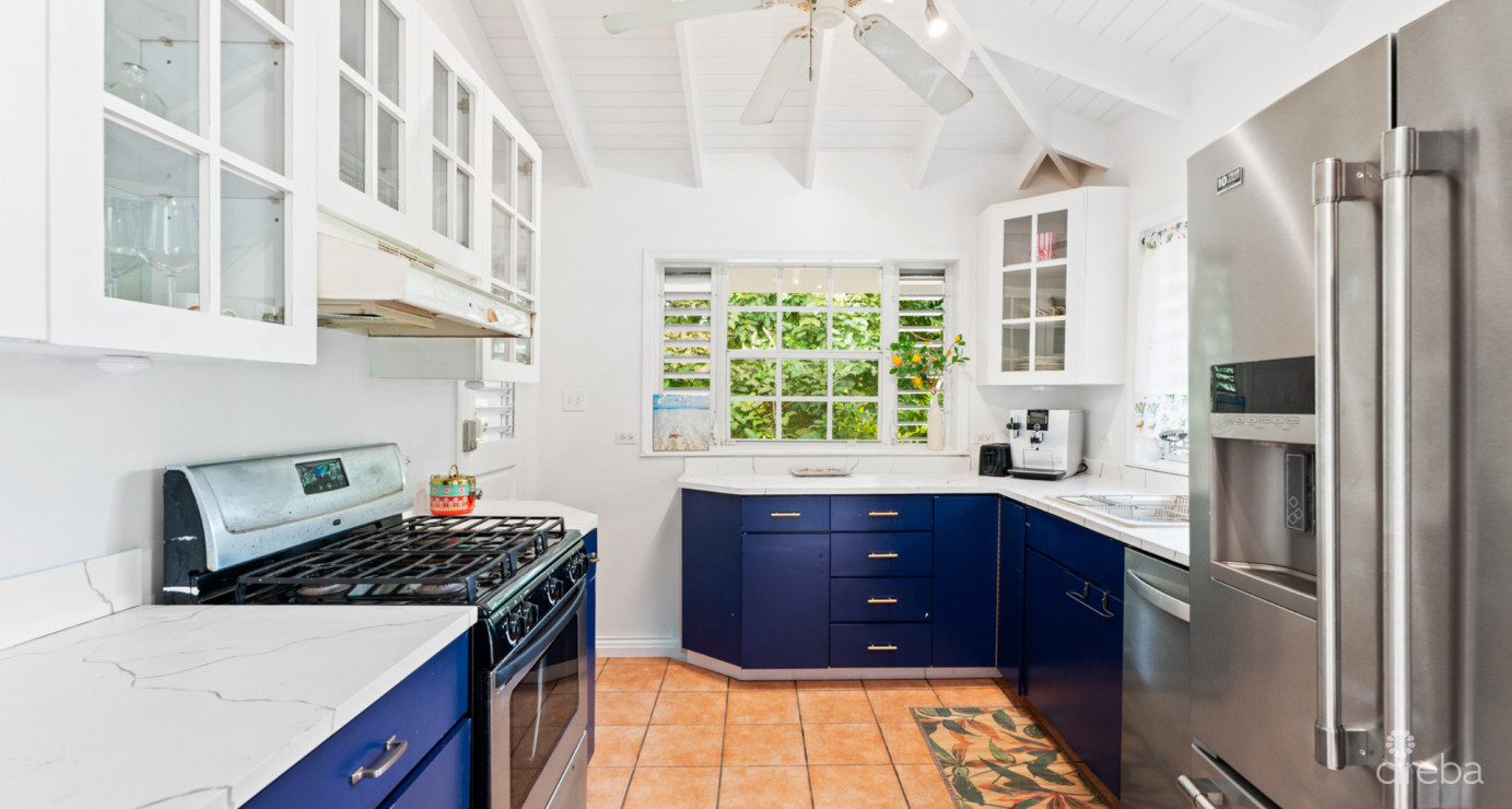 Lahala Treehouse Cottage