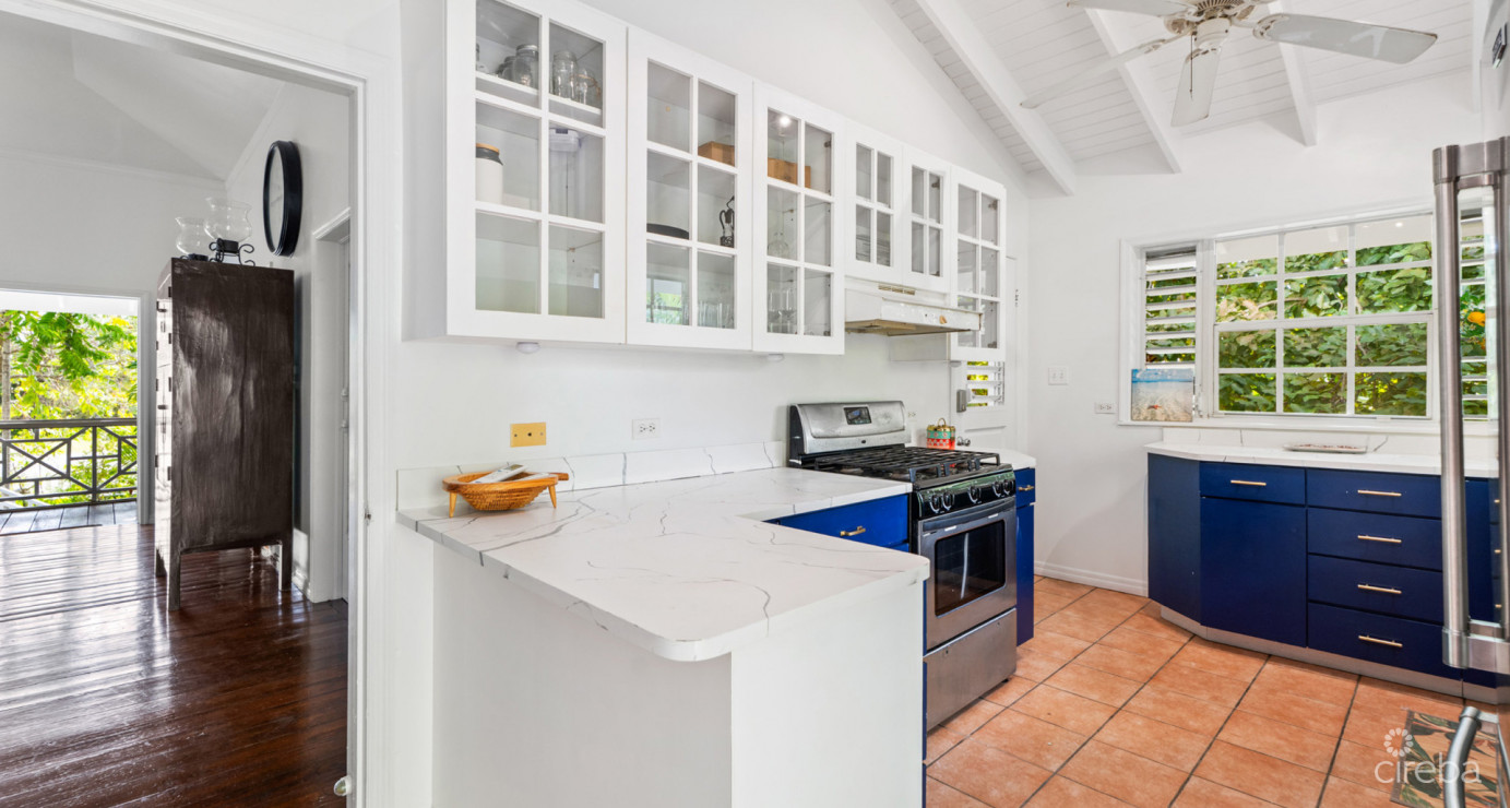 Lahala Treehouse Cottage