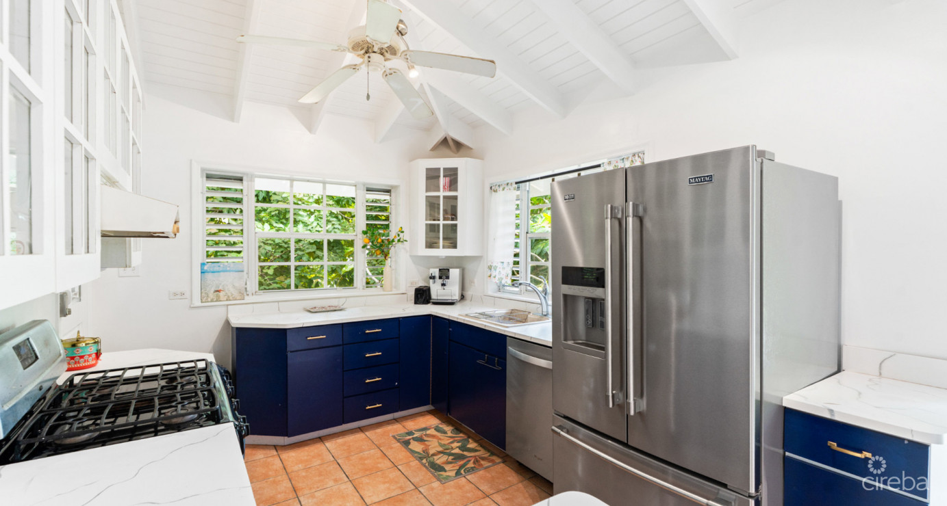 Lahala Treehouse Cottage