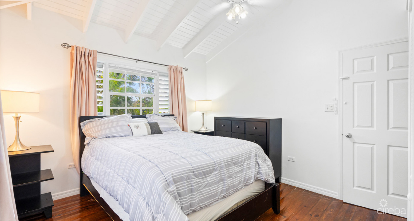 Lahala Treehouse Cottage