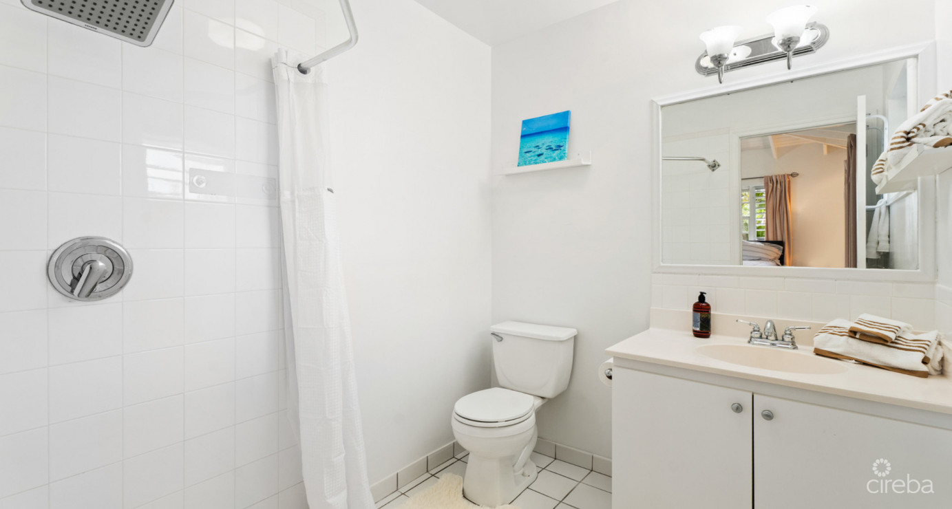 Lahala Treehouse Cottage