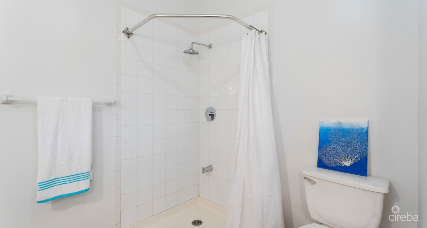 Lahala Treehouse Cottage