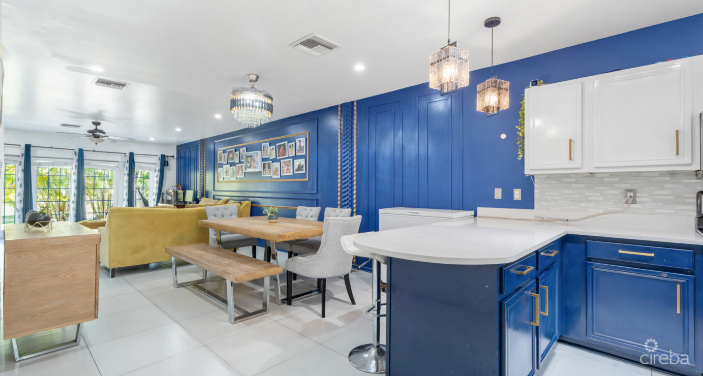 18 Sunrise Townhomes, Phase 3, South Sound Area  Oversized, Renovated 2-bed Unit