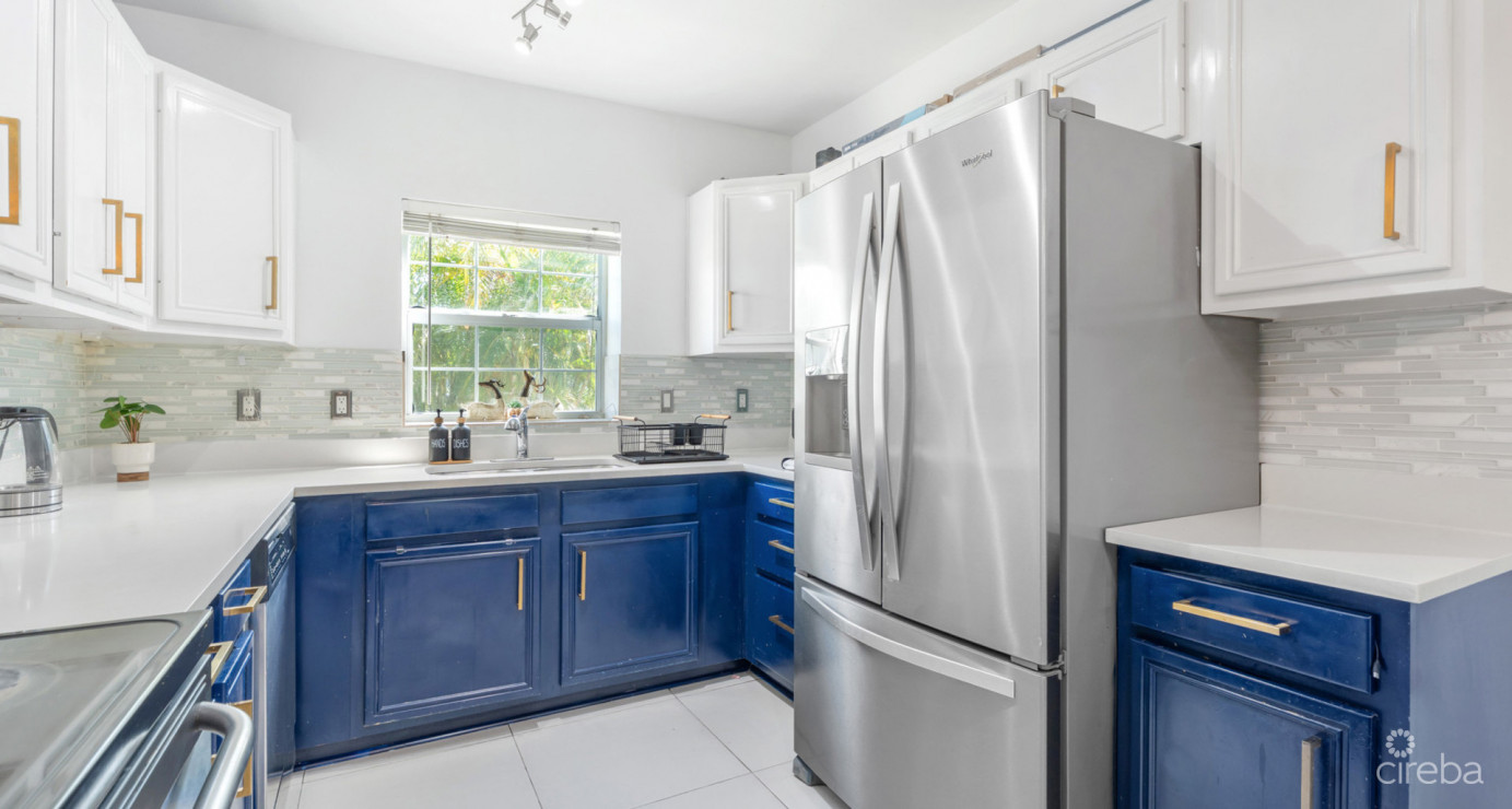 18 Sunrise Townhomes, Phase 3, South Sound Area  Oversized, Renovated 2-bed Unit