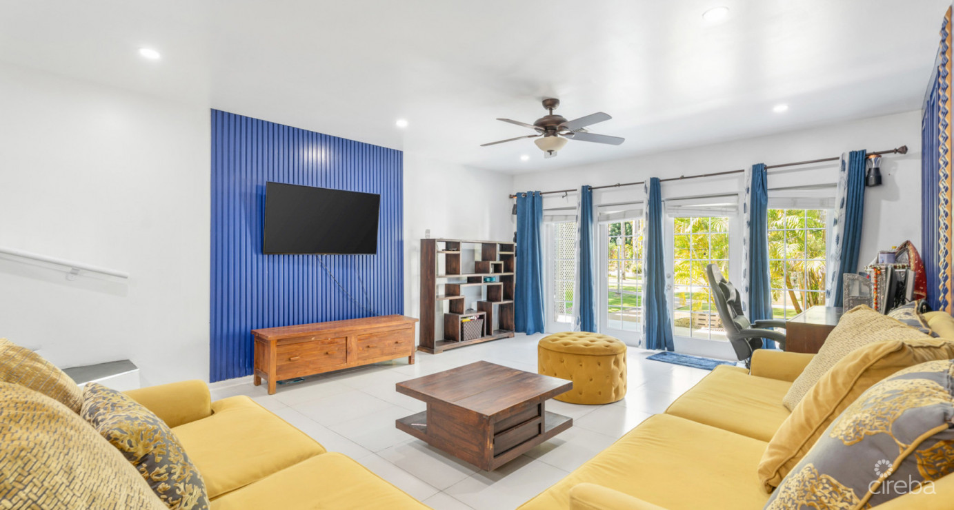 18 Sunrise Townhomes, Phase 3, South Sound Area  Oversized, Renovated 2-bed Unit