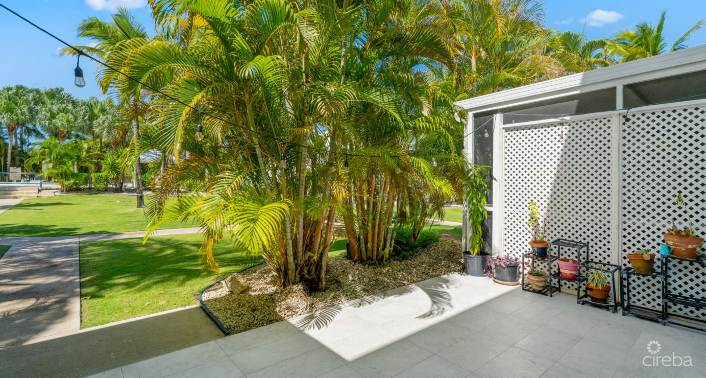 18 Sunrise Townhomes, Phase 3, South Sound Area  Oversized, Renovated 2-bed Unit