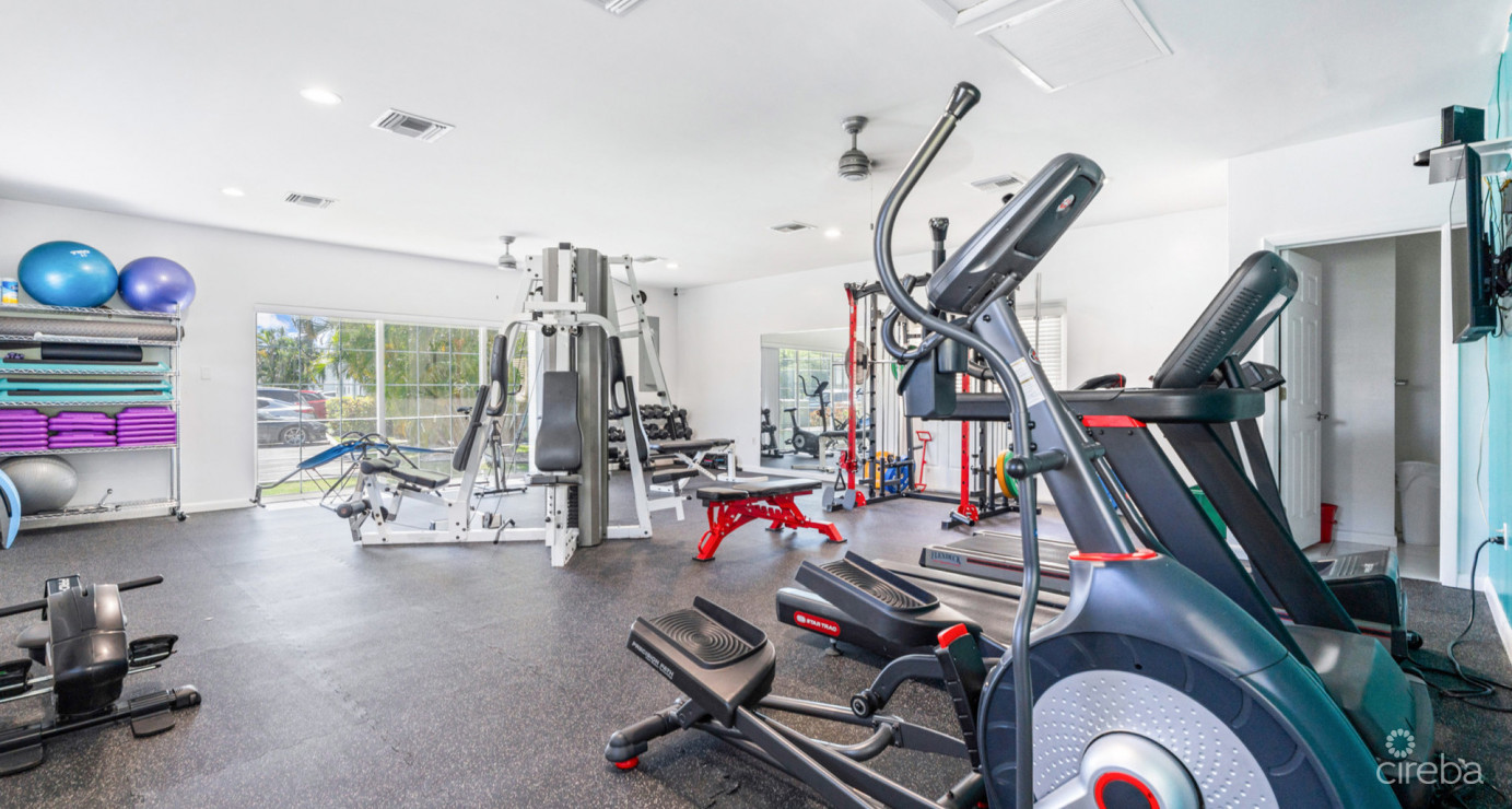 18 Sunrise Townhomes, Phase 3, South Sound Area  Oversized, Renovated 2-bed Unit