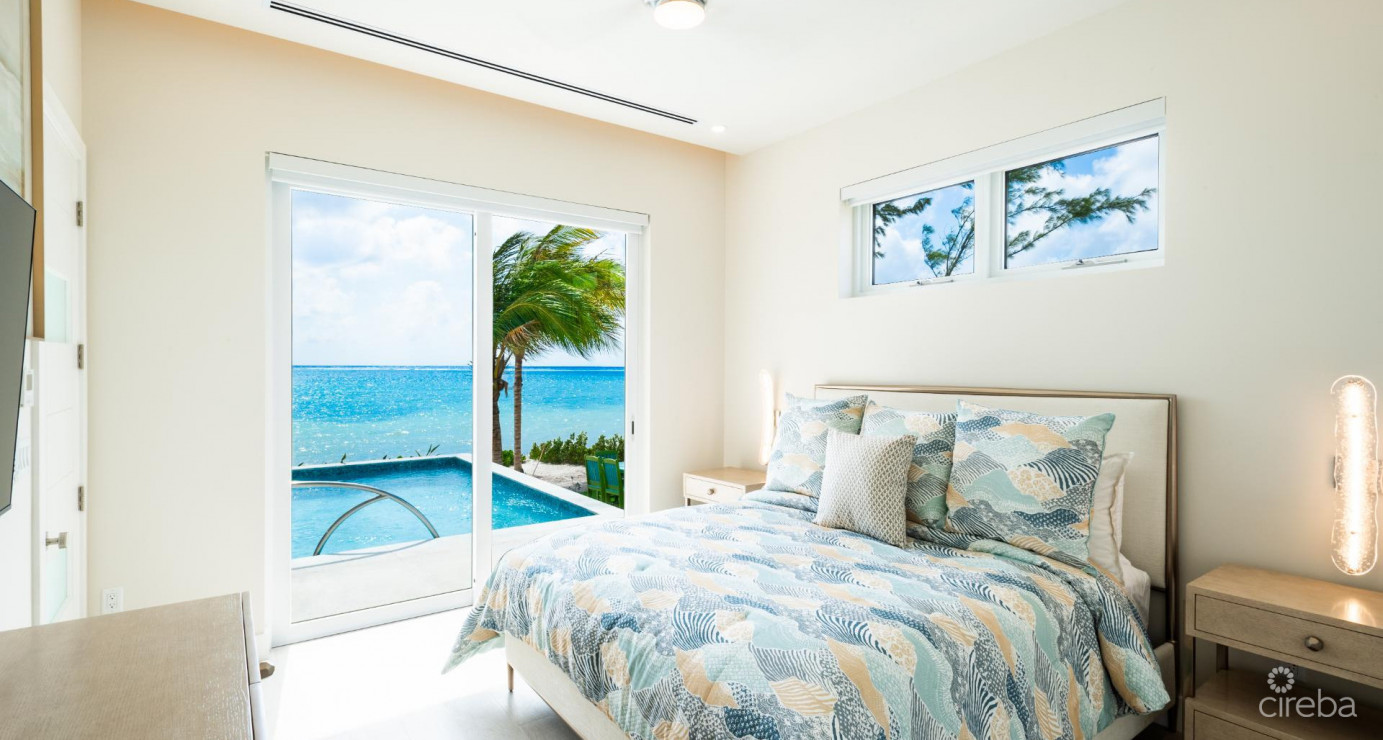 Stunning Seaside Sandy Beach Villa In East End