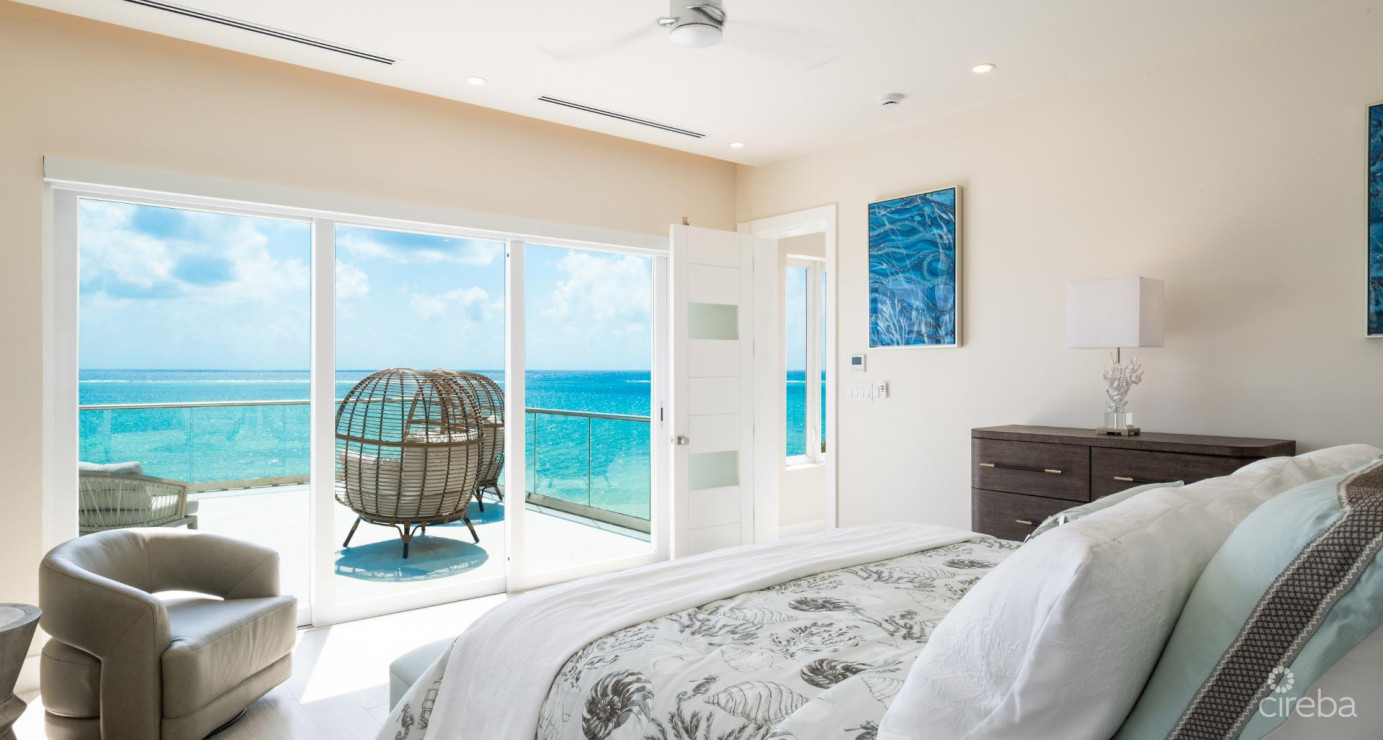 Stunning Seaside Sandy Beach Villa In East End