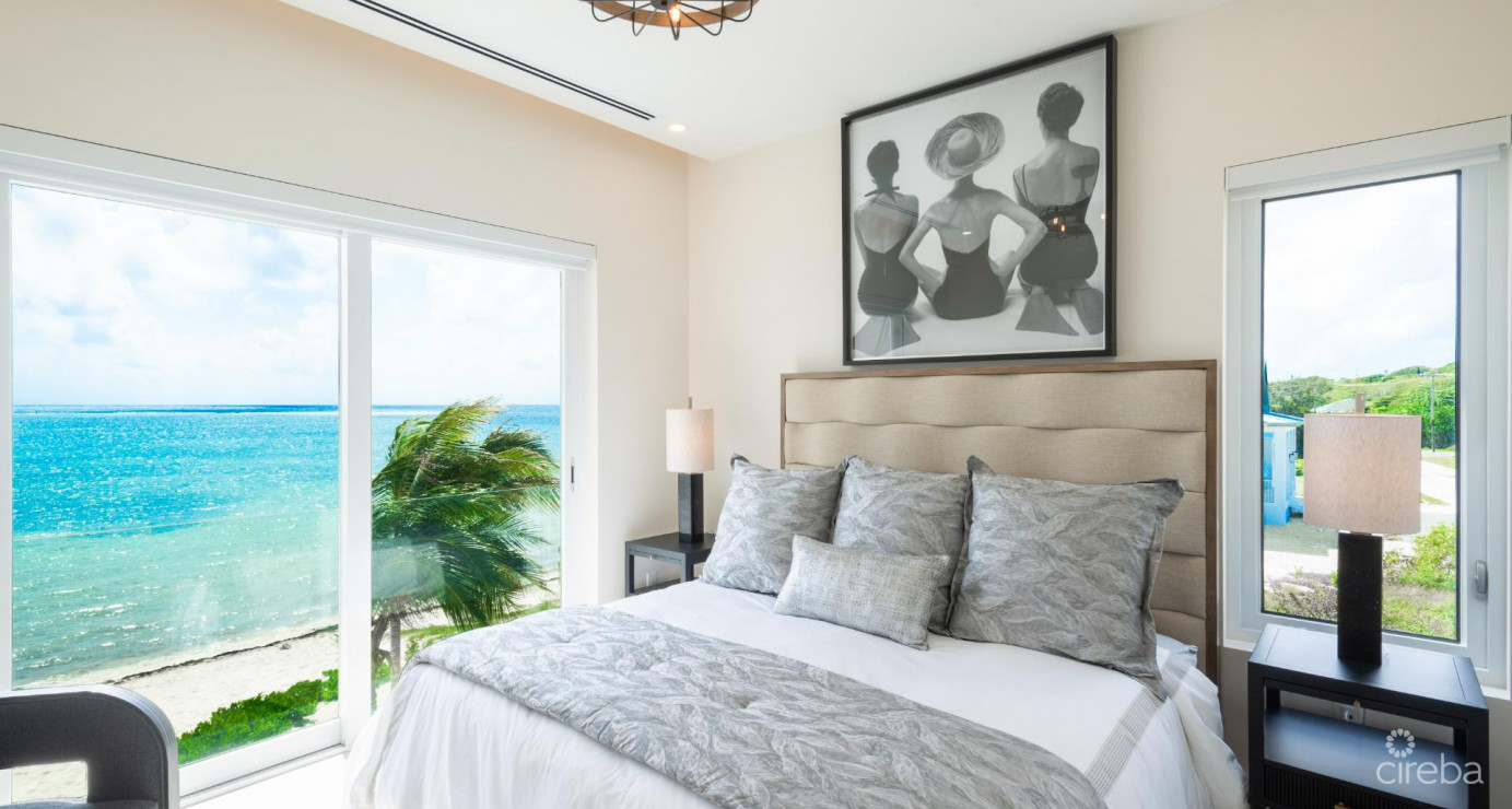 Stunning Seaside Sandy Beach Villa In East End